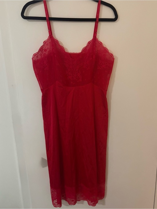 Vanity Fair Other - Vanity Fair Scarlet Lace-Trim Slip Chemise